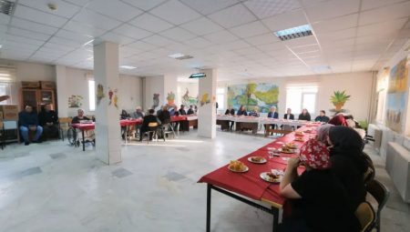 Vali Çiçekli’den Huzurevine Ziyaret