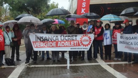 Asgari Ücret Tartışmaları Antalya’da Protesto Edildi