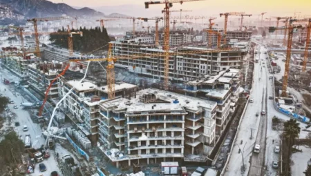 Hatay’da Deprem Sonrası Ekonomi İskenderun’a Kaydı: Antakya Hâlâ Şantiye Alanı