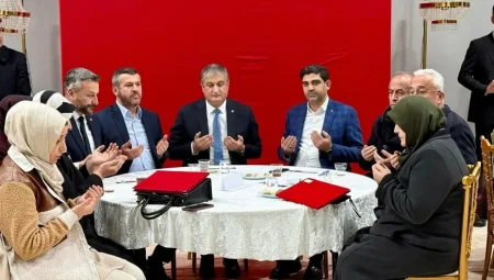 Özkan Çetinkaya: ‘Şehitlerimizin Aziz Hatırasına Sahip Çıkacağız’