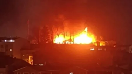 Bursa’daki Tarihi Kestel Kalesi’nde Yangın! Alevler Şehri Aydınlattı