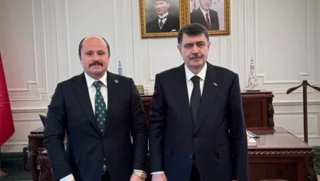 Sincan Şoförler ve Otomobilciler Esnaf Odası Başkanı, Ankara Valisi’ni Ziyaret Etti
