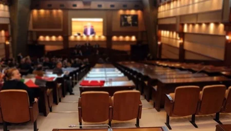 İstanbul Büyükşehir Belediyesi Meclisi neden olağanüstü toplantıya çağrıldı