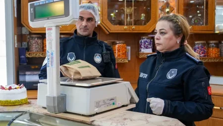Ramazan Bayramı öncesi Keçiören’de tatlıcıdan markete her yer denetlendi