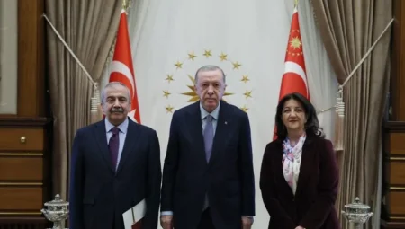 DEM Parti milletvekilleri Buldan ve Önder, Cumhurbaşkanlığı Külliyesi’nde kabul edildi