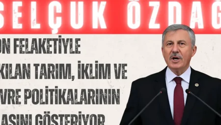 Selçuk Özdağ: ‘Don felaketiyle yıkılan tarım, iklim ve çevre politikalarının iflasını gösteriyor’