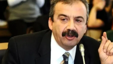 Kalp krizi sonrası ameliyata alınan Sırrı Süreyya Önder’in hayati riski sürüyor