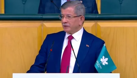 Ahmet Davutoğlu’ndan Kanal İstanbul ve Ekonomiye Sert Eleştiriler: ‘İstanbul’un Ahını Alanlar Asla Abad Olmaz’
